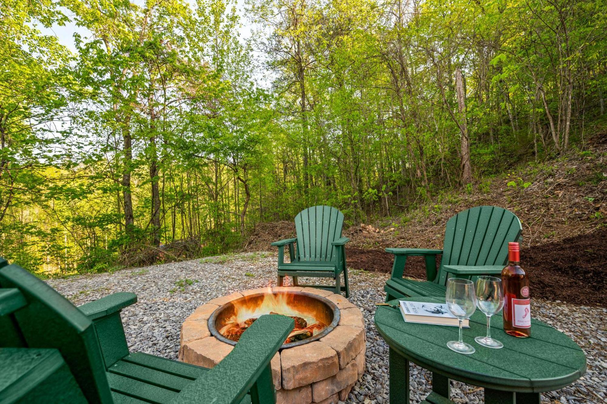 Easy Livin - Secluded Family Log Cabin Βίλα Sevierville Εξωτερικό φωτογραφία